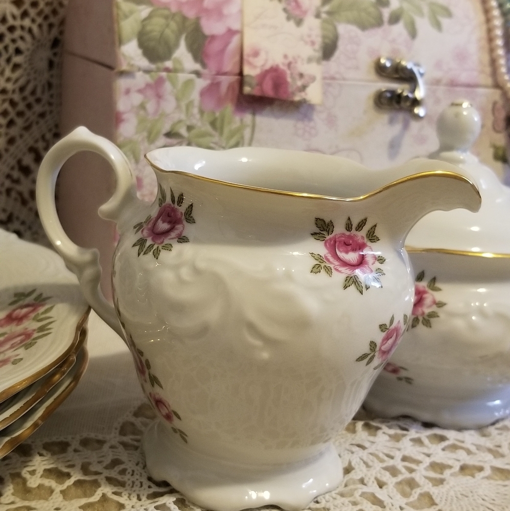 Vintage Walbryzch Avon Rose Creamer Pitcher - Picture 9 of 10
